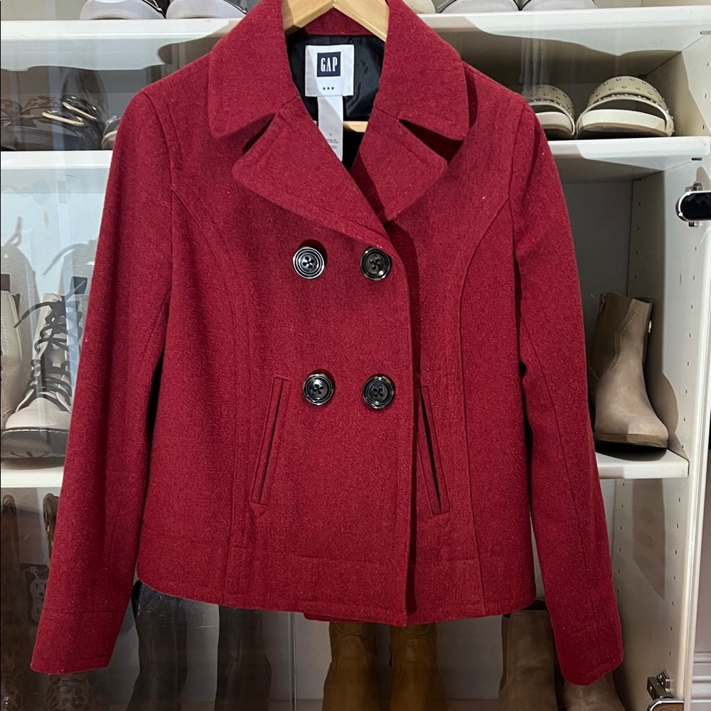 GAP Women's Scarlet Peacoat
